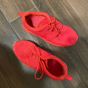 Nike Roshe one special edition size 7